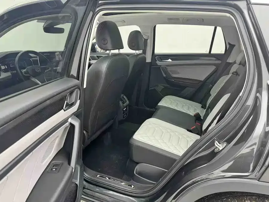 Volkswagen Tayron Tanyue 2023 280TSI 2WD Luxury Plus Advanced Edition 2022 — миниатюра 5