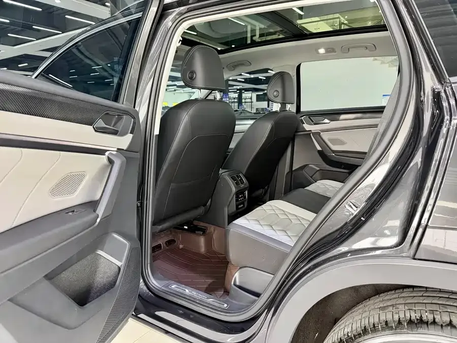 Volkswagen Tayron Tanyue 2023 280TSI 2WD Luxury Plus Advanced Edition 2023 — миниатюра 2