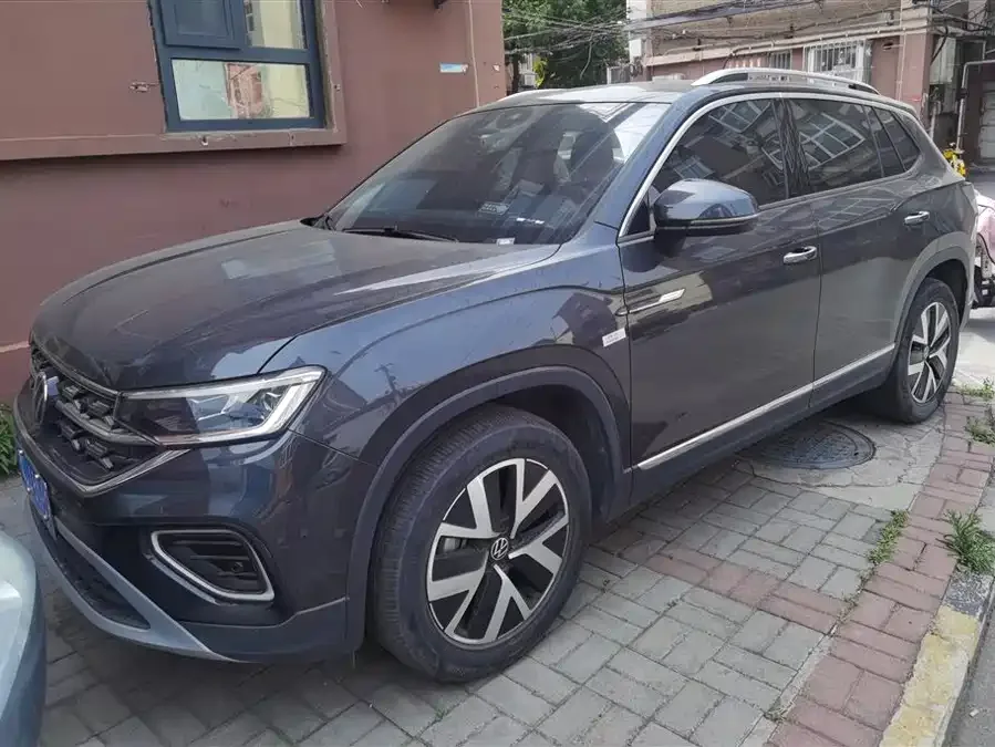 Volkswagen Tayron Tanyue 2023 330TSI 2WD Luxury Plus Advanced Edition 2023 — фото 1, купить с доставкой в Москву