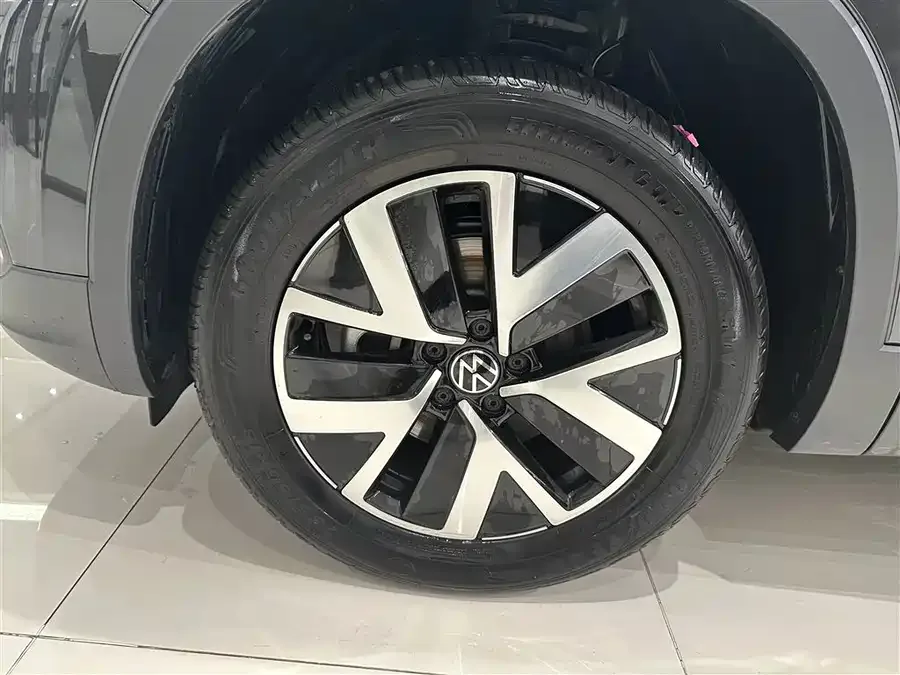 Volkswagen Tayron Tanyue 2024 330TSI 2WD Luxury Plus Advanced Edition 2024 — миниатюра 2