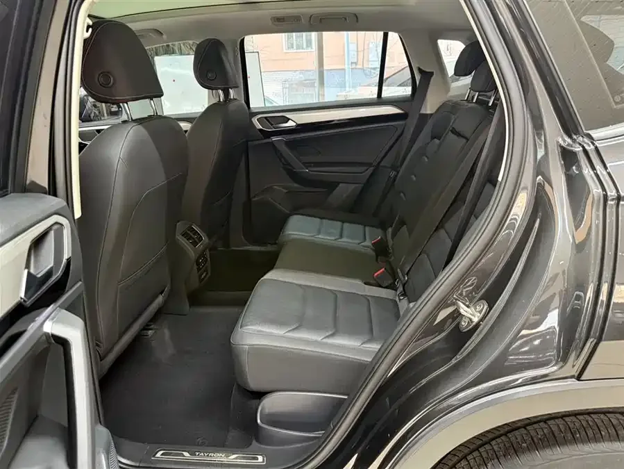 Volkswagen Tayron Tanyue 2022 280TSI 2WD Luxury Smart Edition 2022 — миниатюра 4