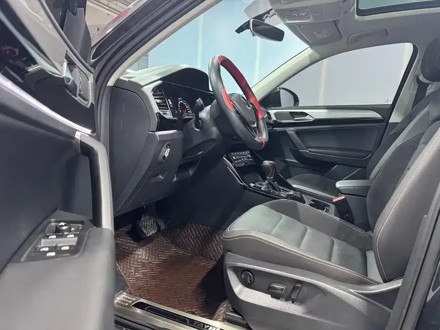 Volkswagen Tayron Tanyue 2022 280TSI 2WD Luxury Smart Edition 2022 — миниатюра 5