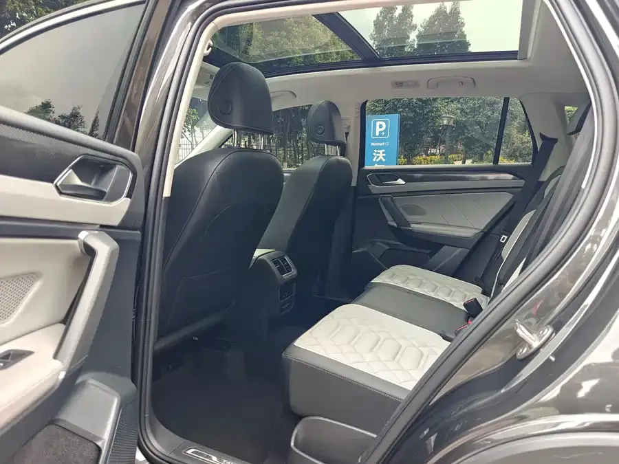 Volkswagen Tayron Tanyue 2023 330TSI 2WD Luxury Plus Advanced Edition 2023 — миниатюра 4