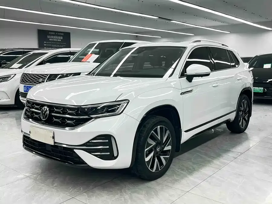 Volkswagen Tayron Tanyue 2024 330TSI two-wheel drive R-Line high-energy version 2024 — фото 1, купить с доставкой в Москву