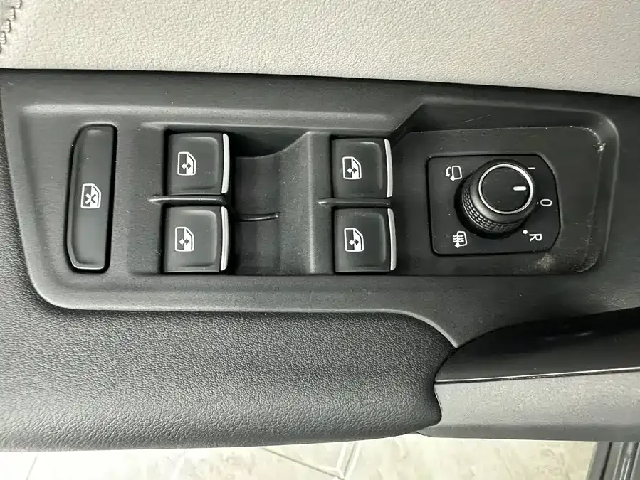 Volkswagen Tayron Tanyue 2023 280TSI 2WD Luxury Plus Advanced Edition 2023 — миниатюра 5