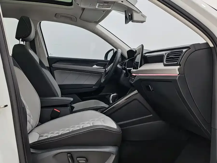 Volkswagen Tayron Tanyue 2023 280TSI 2WD Luxury Plus Advanced Edition 2023 — миниатюра 4