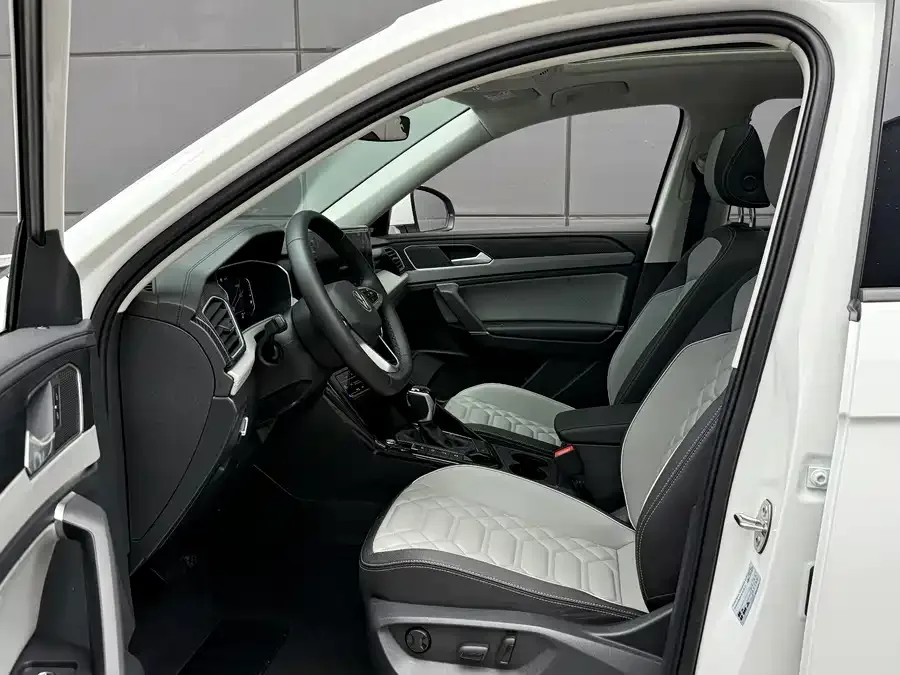 Volkswagen Tayron Tanyue 2024 330TSI 2WD Luxury Plus Advanced Edition 2024 — миниатюра 5