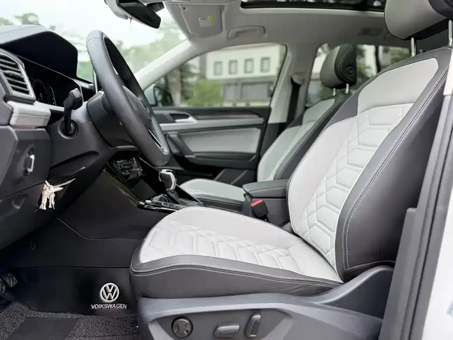 Volkswagen Tayron Tanyue 2023 330TSI 2WD Luxury Plus Advanced Edition 2023 — миниатюра 2