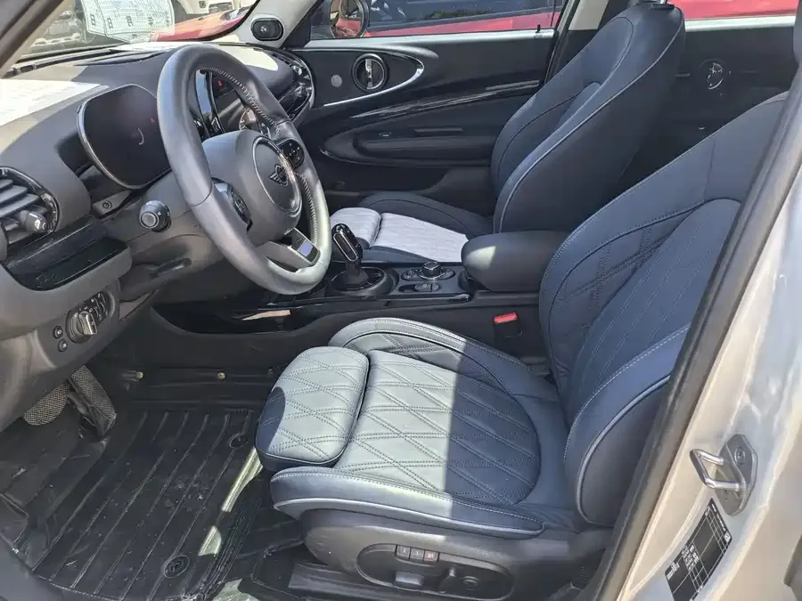 MINI CLUBMAN MINI CLUBMAN 2023 1.5T COOPER Connoisseur 2022 — миниатюра 2