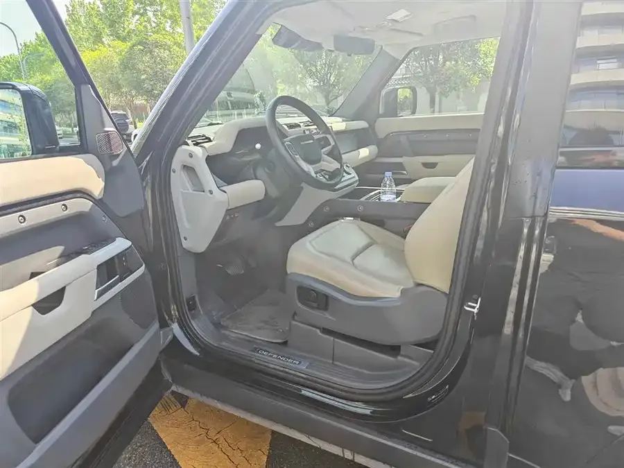 Land Rover guard Land Rover Defender 2023 90 3.0T P400 XS 2023 — миниатюра 2