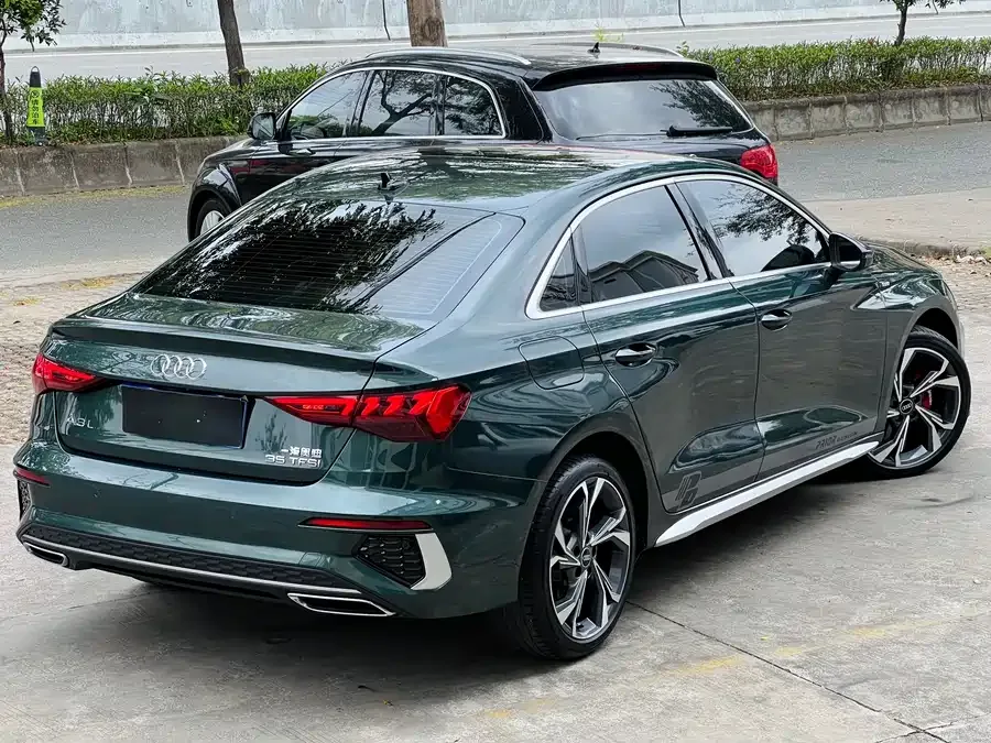 Audi A3 2022 A3L Limousine 35 TFSI Luxury Sports 2023 — миниатюра 2