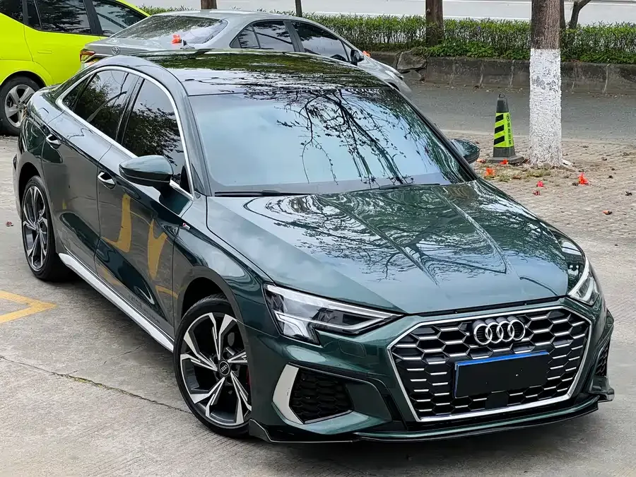 Audi A3 2022 A3L Limousine 35 TFSI Luxury Sports 2023 — миниатюра 3