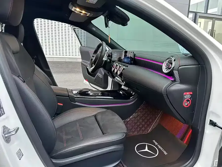 Mercedes-Benz Class A Mercedes-Benz A-Class 2023 A 200 L Fashion Edition 2024 — миниатюра 2
