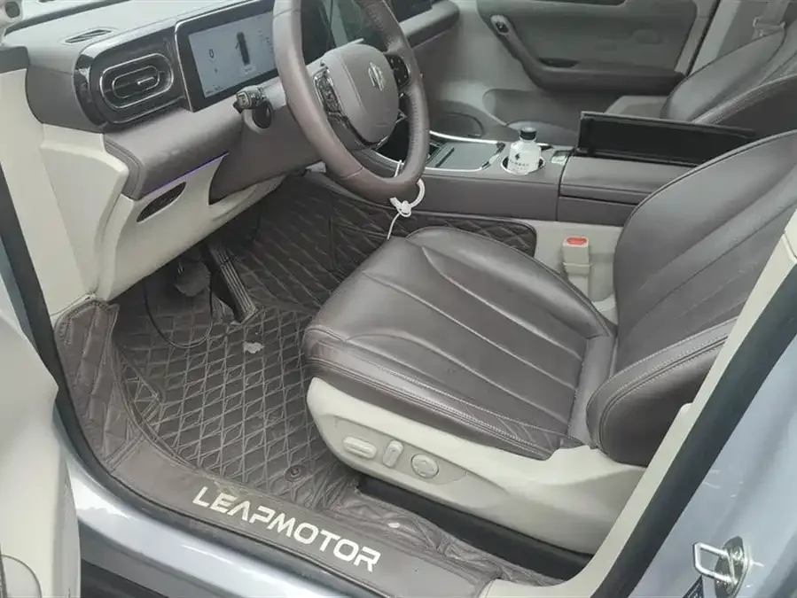 Leapmotor C11 Leapmotor C11 2021 luxury version 2022 — миниатюра 3