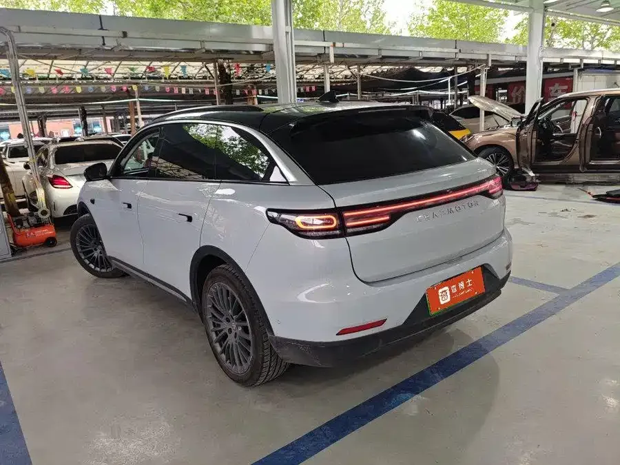Leapmotor C11 Leapmotor C11 2024 Pure Electric 580 Premium Edition 2024 — миниатюра 4