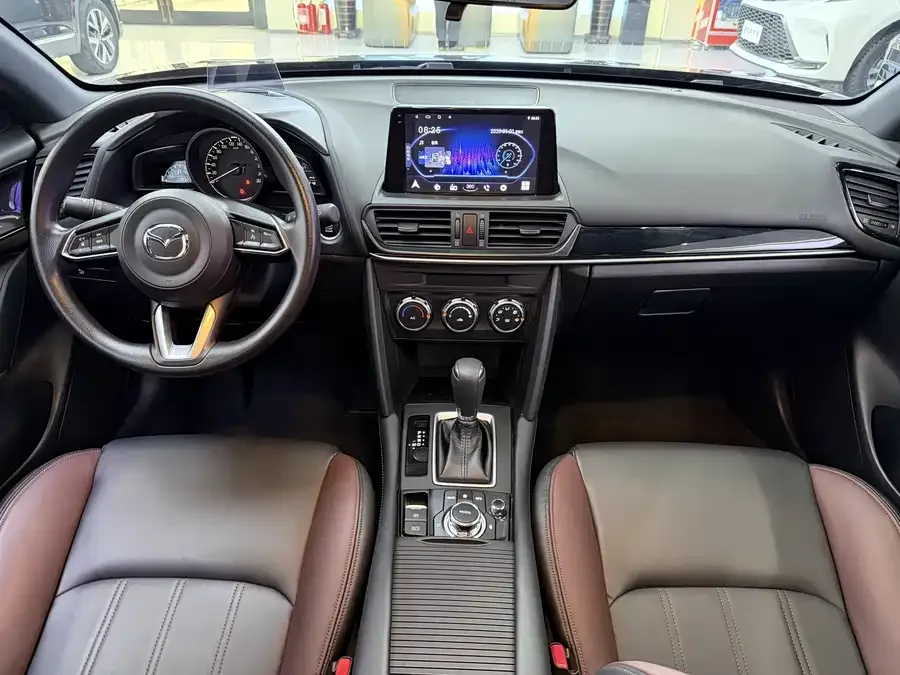 Mazda CX-4 2021 2.0L Automatic 2WD Blue Sky Vitality Edition 2023 — миниатюра 2
