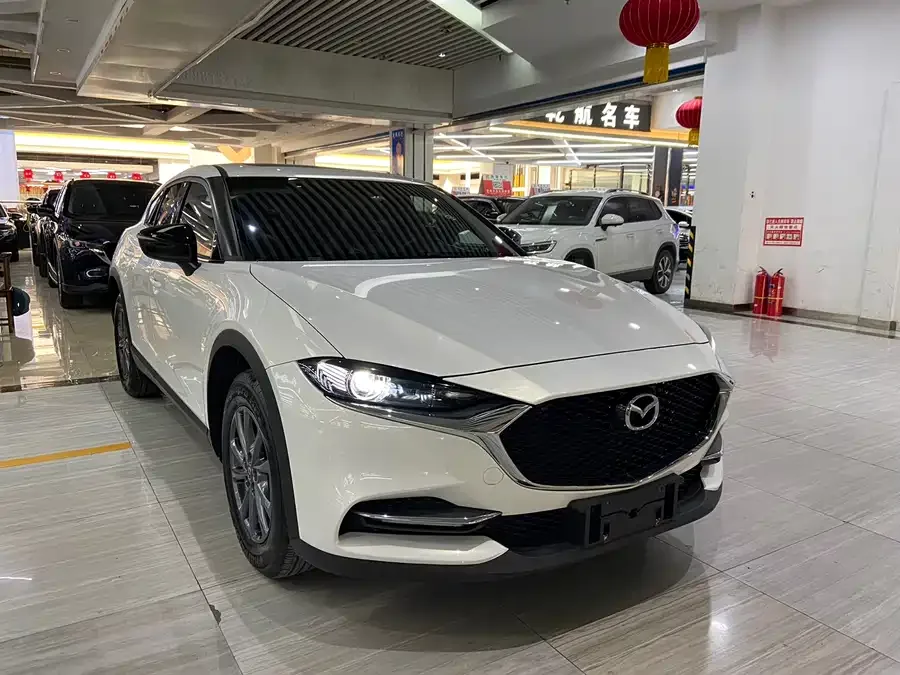 Mazda CX-4 2021 2.0L Automatic 2WD Blue Sky Vitality Edition 2023 — миниатюра 3