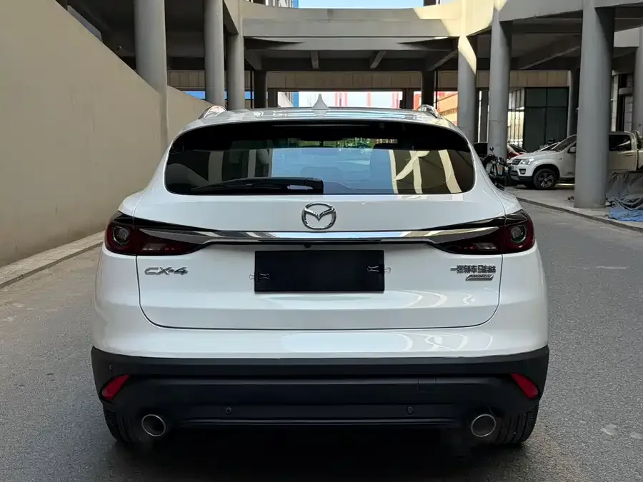 Mazda CX-4 2021 2.0L Automatic 2WD Blue Sky Premium Edition 2022 — миниатюра 2