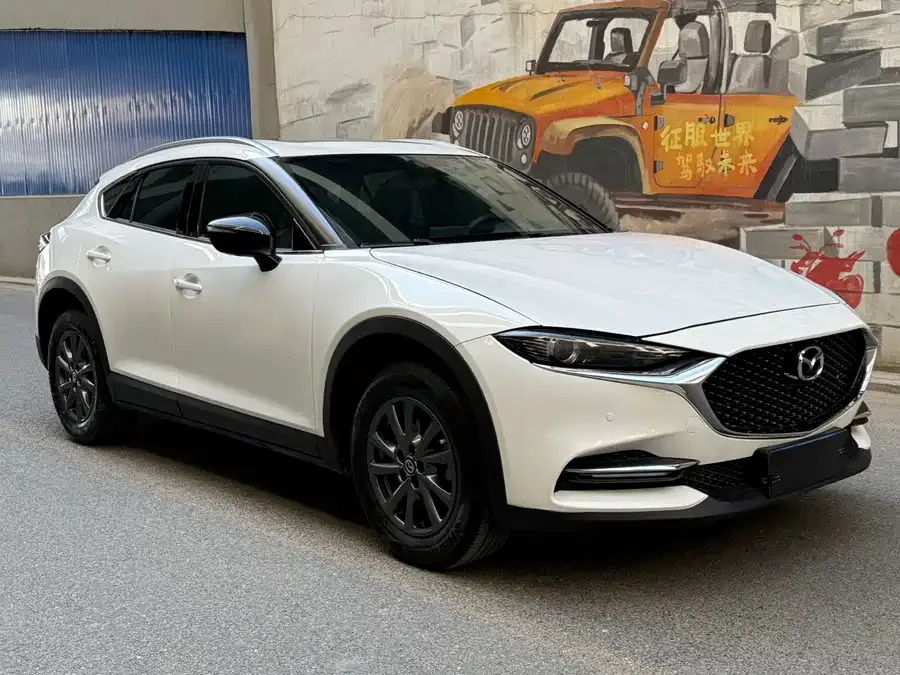 Mazda CX-4 2021 2.0L Automatic 2WD Blue Sky Premium Edition 2022 — миниатюра 3