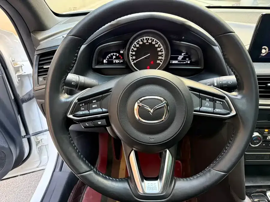 Mazda CX-4 2021 2.0L Automatic 2WD Blue Sky Premium Edition 2022 — миниатюра 5
