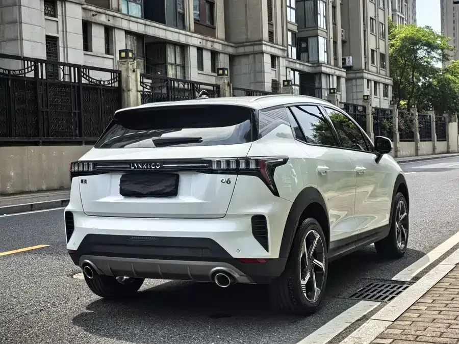 Lynk & Co 06 Lynk & Co 06 2023 Remix 1.5T Jin Pro 2022 — миниатюра 2