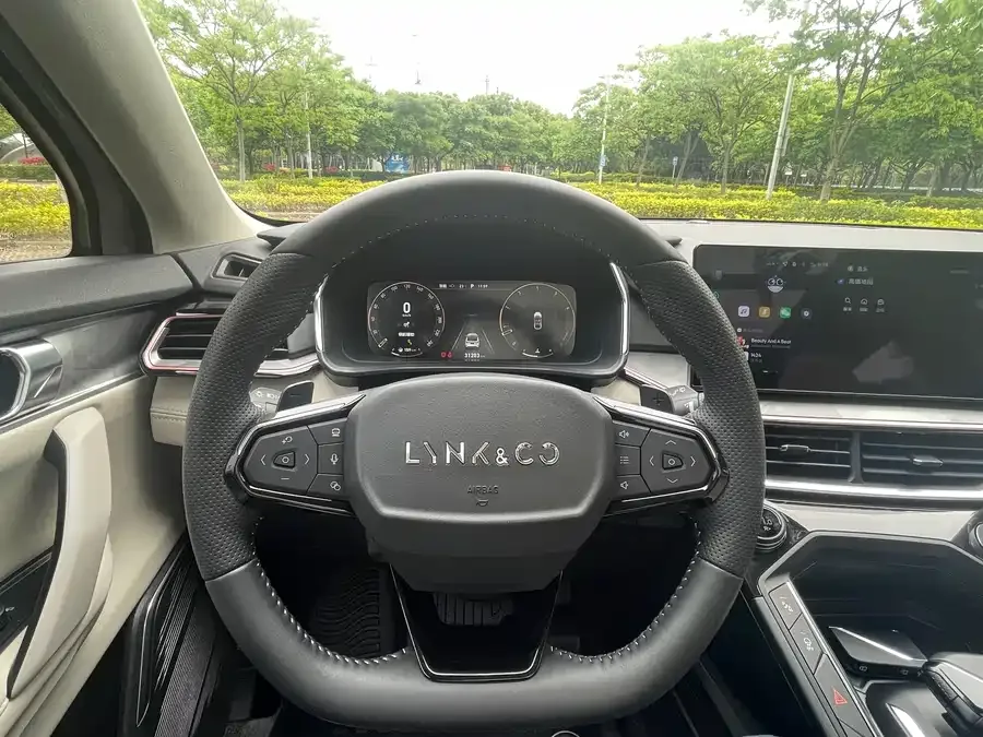 Lynk & Co 06 Lynk & Co 06 2023 Remix 1.5T Shero 2023 — миниатюра 5