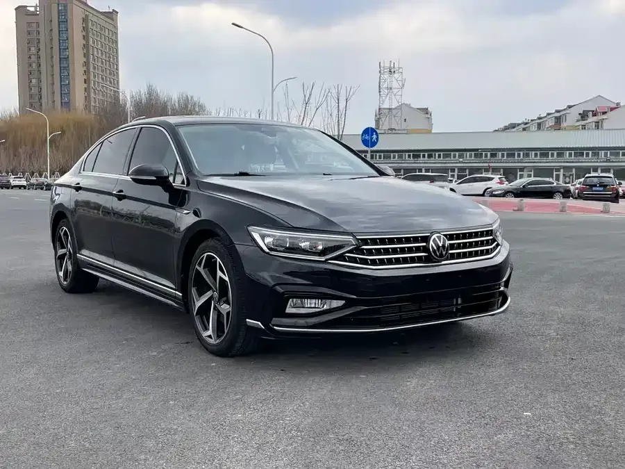 Volkswagen Magotan Magotan 2023 2 million commemorative edition 330TSI DSG luxury model 2023 — миниатюра 3