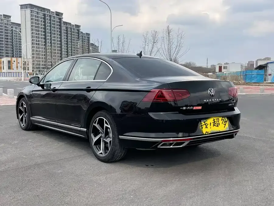 Volkswagen Magotan Magotan 2023 2 million commemorative edition 330TSI DSG luxury model 2023 — миниатюра 4