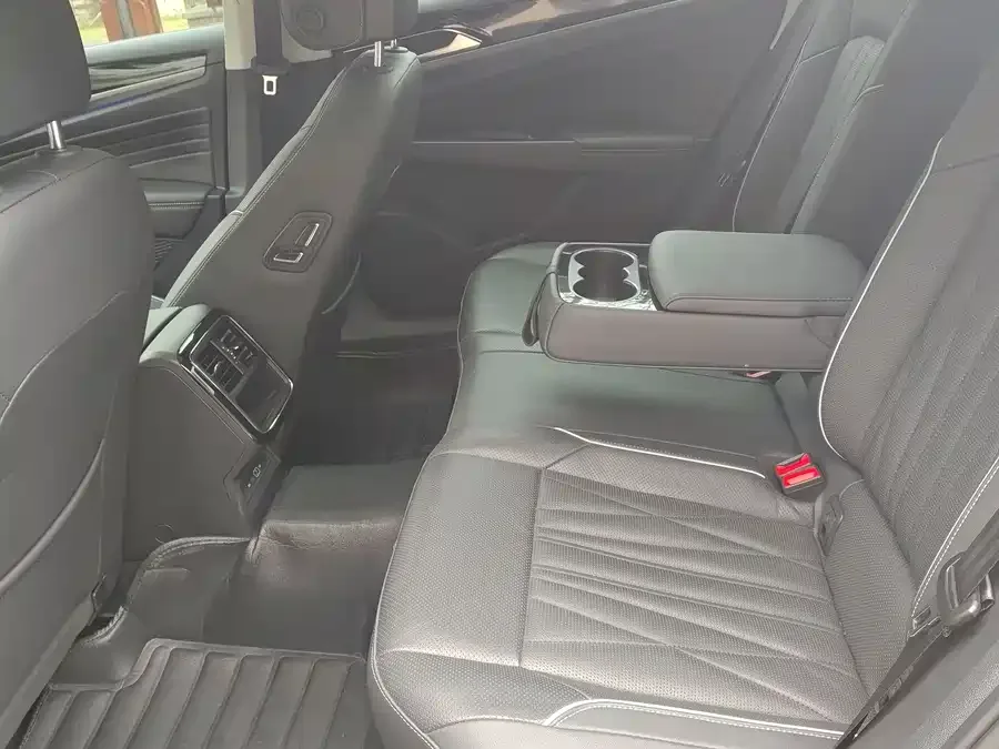 Volkswagen Passat Passat 2022 330TSI Starry Sky Deluxe Edition 2022 — миниатюра 5