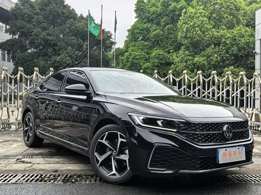 Volkswagen Passat Passat 2024 330TSI Star Elite Edition 2024 — миниатюра 3