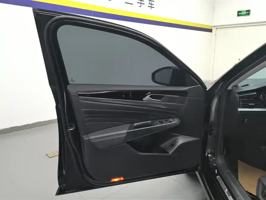 Volkswagen Passat Passat 2023 facelift 330TSI Star Elite Edition 2023 — миниатюра 4