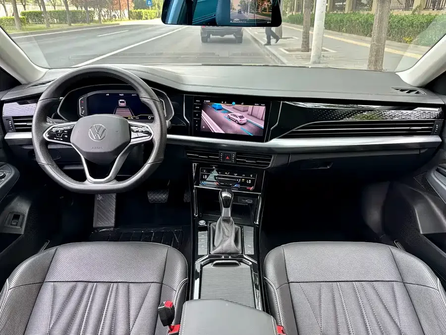 Volkswagen Passat Passat 2023 facelift 330TSI luxury version 2023 — миниатюра 2