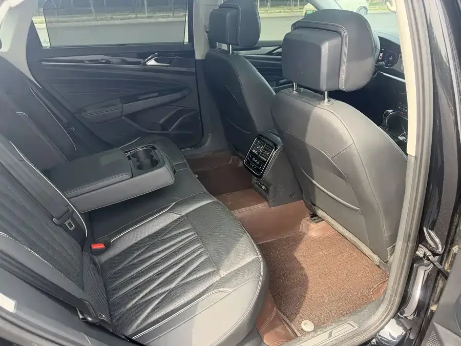 Volkswagen Passat Passat 2023 facelift 330TSI Starry Sky Deluxe Edition 2023 — миниатюра 5