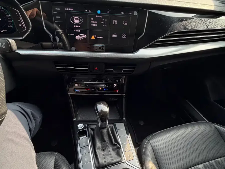 Volkswagen Passat Passat 2023 330TSI Starry Sky Deluxe Edition 2023 — миниатюра 2