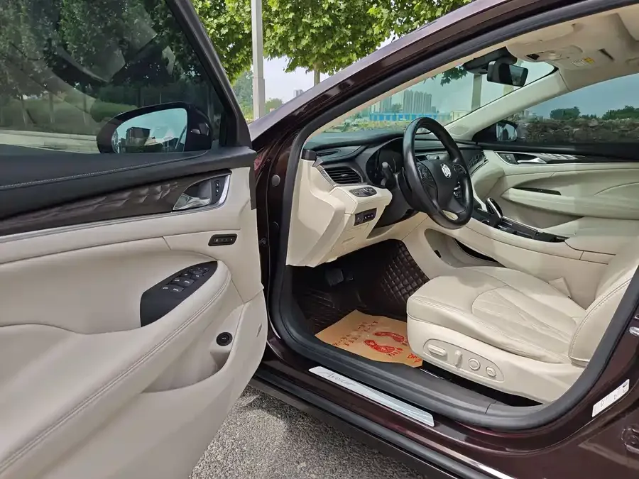Buick LaCrosse LaCrosse 2022 Avenir Flagship Model 2022 — миниатюра 2