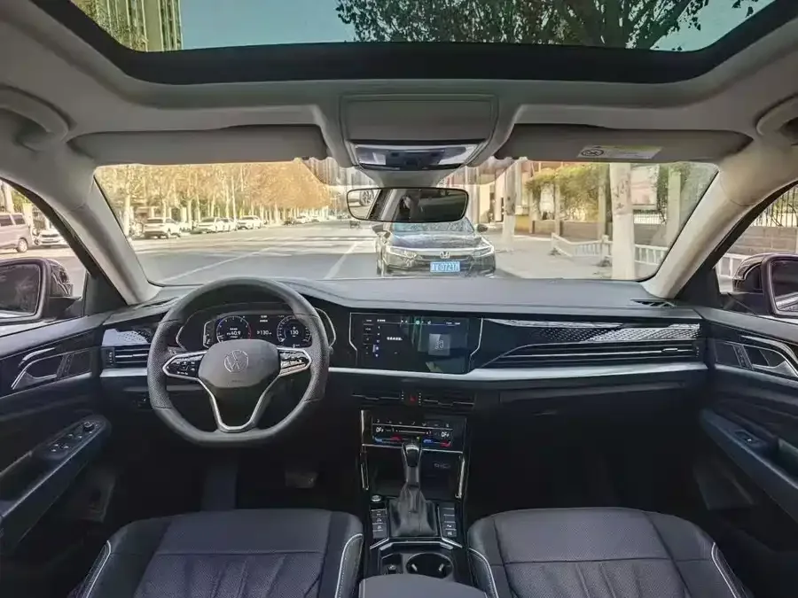 Volkswagen Passat Passat 2024 380TSI Starry Sky Dragon Edition 2024 — миниатюра 2
