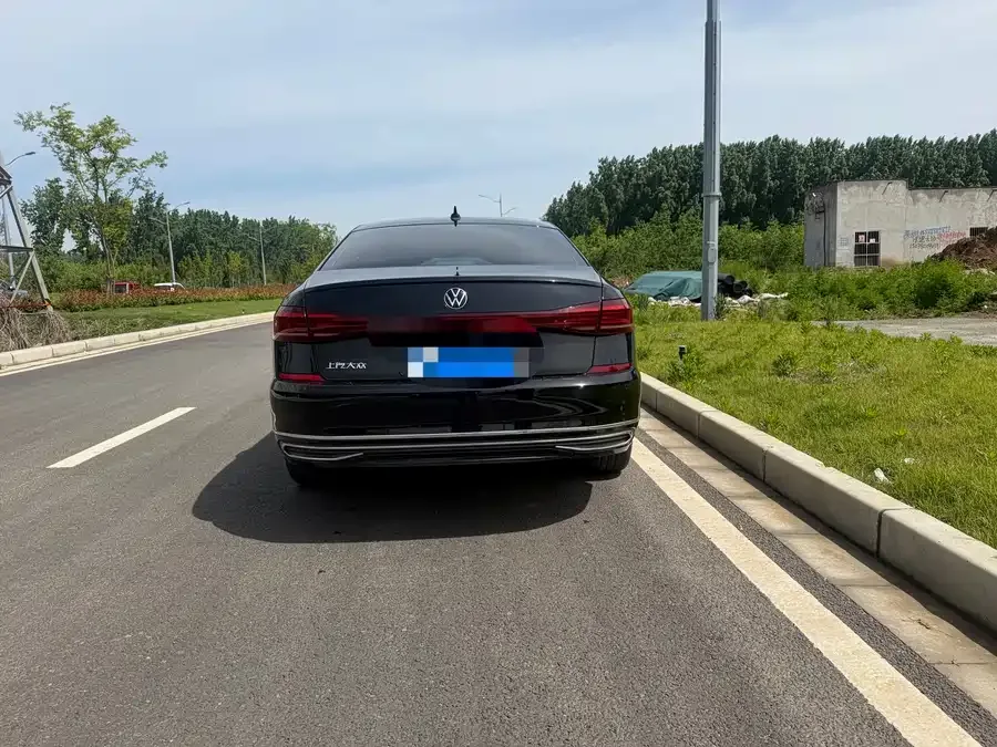 Volkswagen Passat Passat 2025 Outstanding Model 330TSI Starry Sky Elite Edition 2025 — миниатюра 2