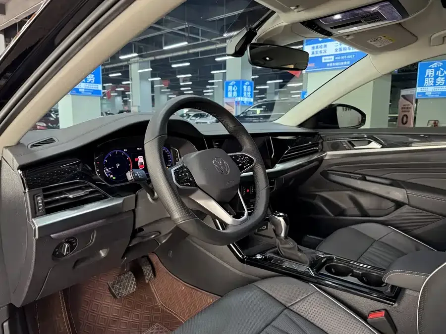 Volkswagen Passat Passat 2023 330TSI Deluxe Edition 2023 — миниатюра 2