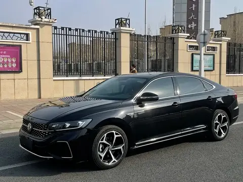 Volkswagen Passat 2025 купить в Москве