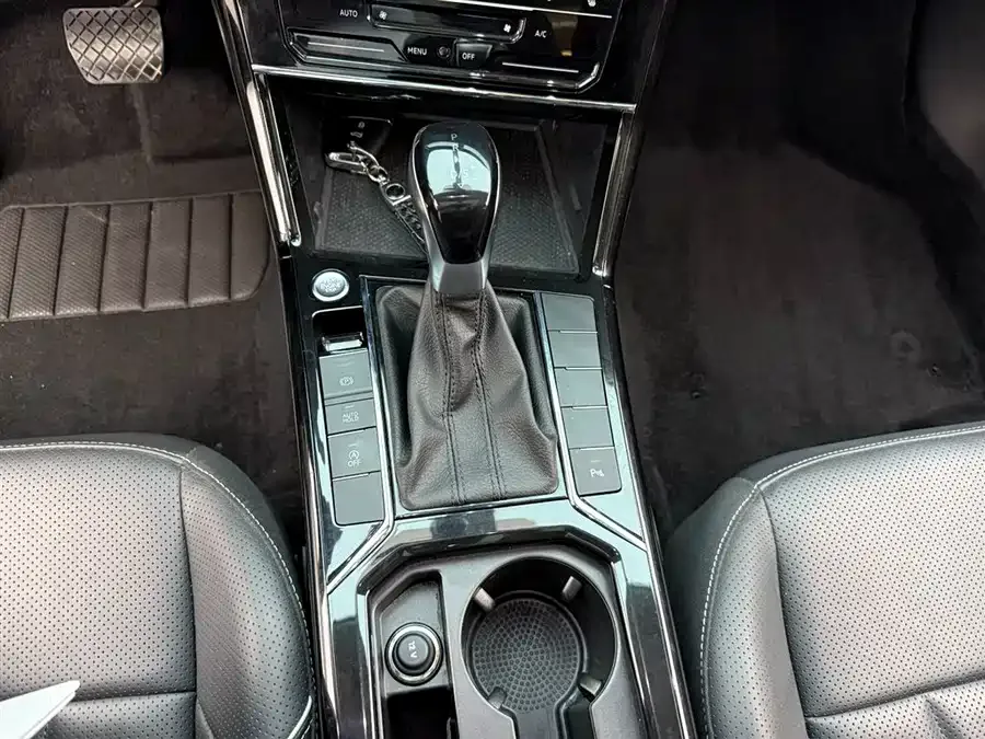 Volkswagen Passat Passat 2024 330TSI Elite Edition 2024 — миниатюра 2