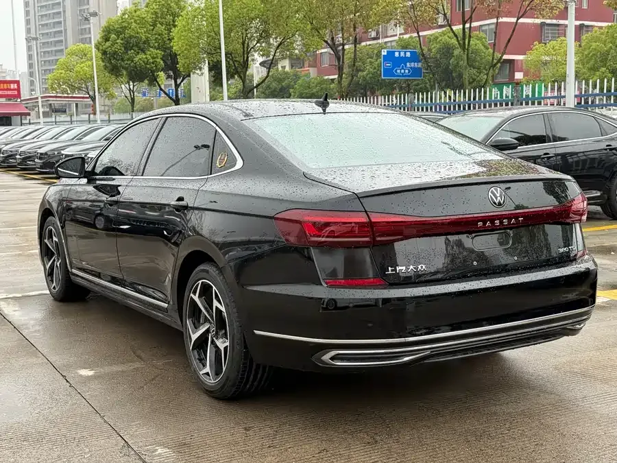 Volkswagen Passat Passat 2024 380TSI Starry Sky Deluxe Edition 2024 — миниатюра 2