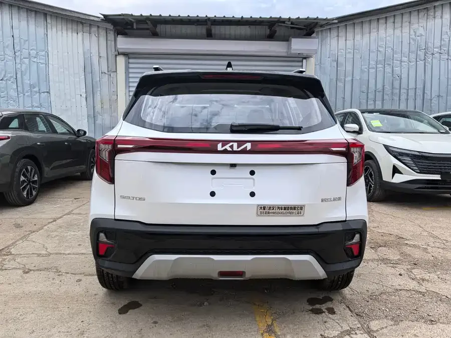 Kia Cyrus (Seltos) 2026 Cyrus 1.5L IVT Luxury Edition 2026 — миниатюра 2