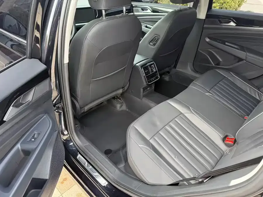 Volkswagen Passat Passat 2023 330TSI Elite Edition 2023 — миниатюра 2