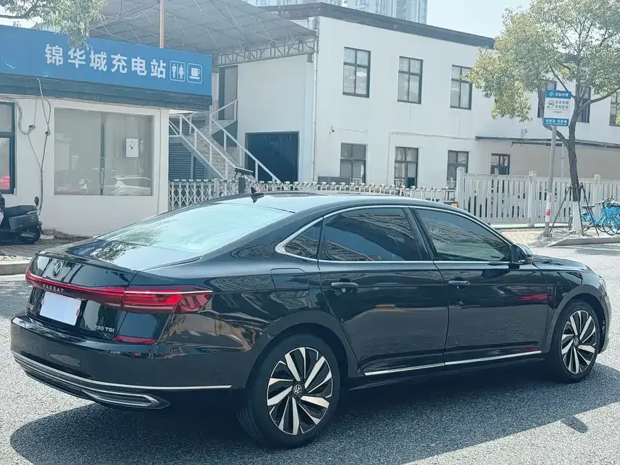 Volkswagen Passat Passat 2024 330TSI Elite Edition 2024 — миниатюра 4