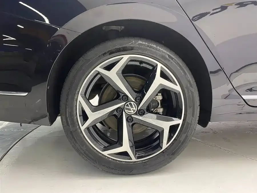 Volkswagen Passat Passat 2023 facelift 330TSI Star Elite Edition 2024 — миниатюра 5
