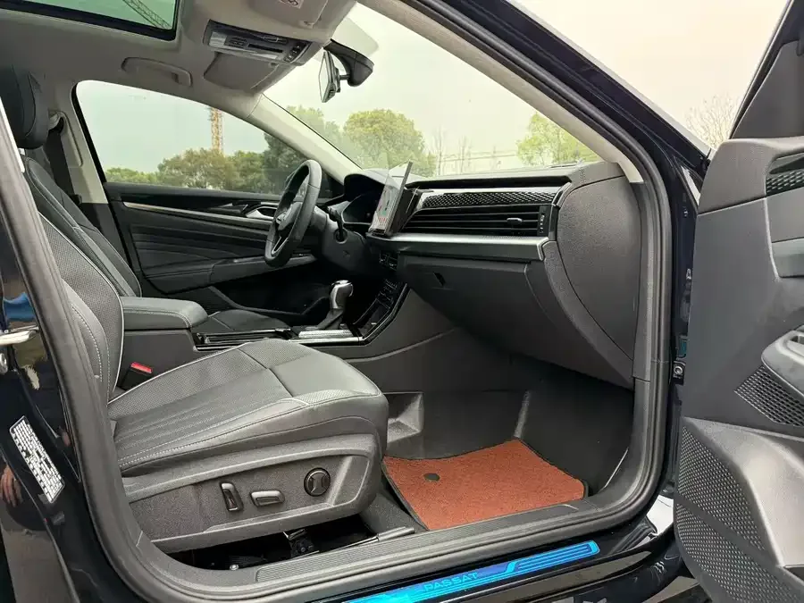 Volkswagen Passat Passat 2024 330TSI Star Elite Edition 2024 — миниатюра 4