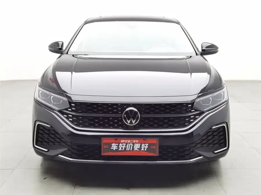 Volkswagen Passat Passat 2022 330TSI Starry Sky Deluxe Edition 2022 — миниатюра 3