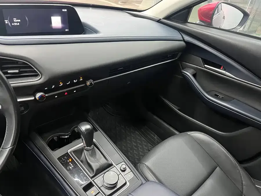 Mazda CX-30 2021 2.0L automatic quality model 2022 — миниатюра 3