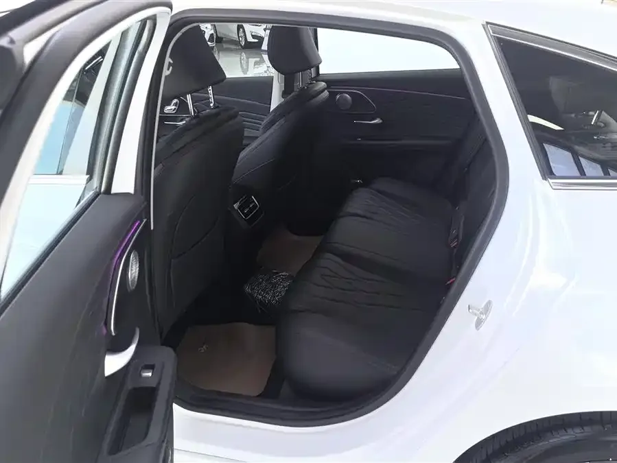 Chery Arrizo 8 PRO Chery Arrizo 8 PRO 2025 1.6T DCT Comfort Model 2026 — миниатюра 5