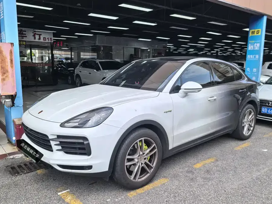 Porsche Cayenne New Energy Cayenne New Energy 2023 Cayenne Coup E-Hybrid 2.0T 2023 — фото 1, купить с доставкой в Москву